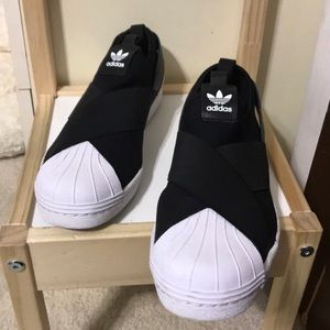 SUPERSTAR SLIP ON
